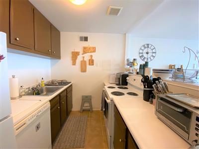 2 bed, 1 bath apartment for rent at 1106 Massachusetts Ave Unit 11H, Riverside — photo 6 of 15