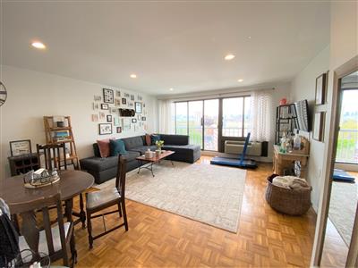2 bed, 1 bath apartment for rent at 1106 Massachusetts Ave Unit 11H, Riverside — photo 1 of 15