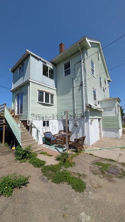 4 bed, 2 bath apartment for rent at 1106 Saratoga St, East Boston — photo 3 of 8