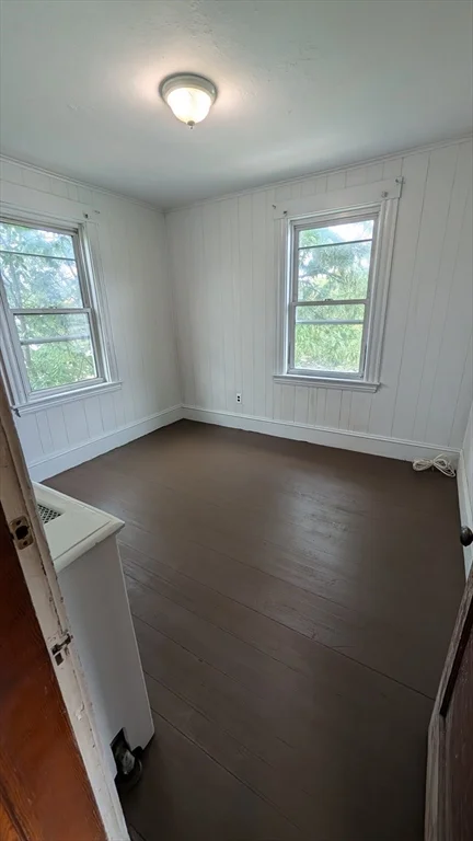 4 bed, 2 bath apartment for rent at 1106 Saratoga St, East Boston — photo 7 of 8