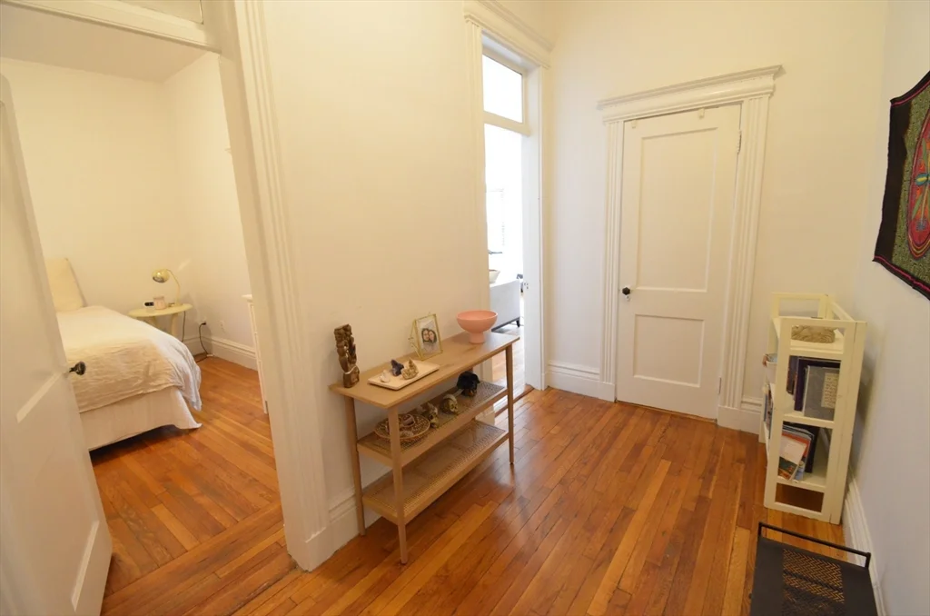 1 bed, 1 bath apartment for rent at 1109 Boylston St Unit 1, Fenway — photo 9 of 15