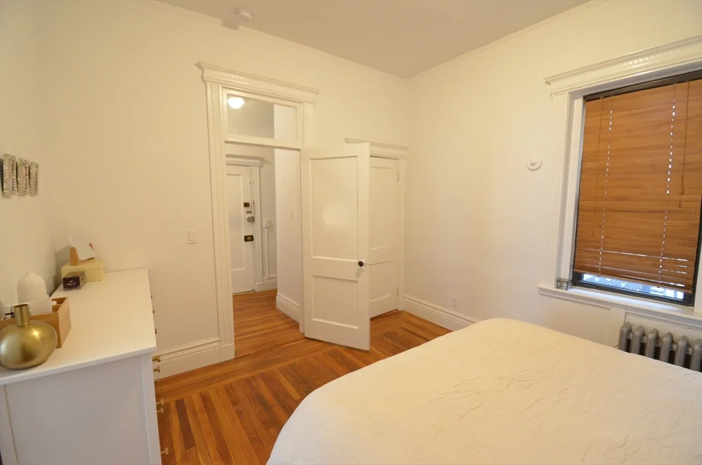1 bed, 1 bath apartment for rent at 1109 Boylston St Unit 1, Fenway — photo 8 of 15