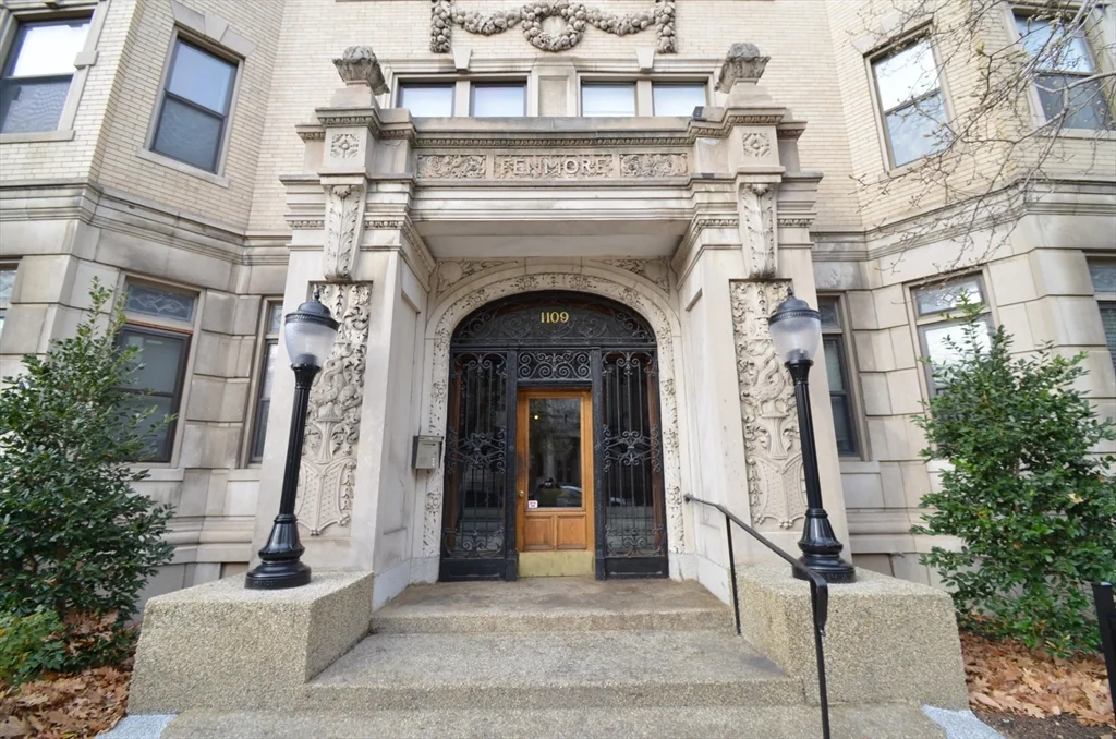 1 bed, 1 bath apartment for rent at 1109 Boylston St Unit 1, Fenway — photo 1 of 15