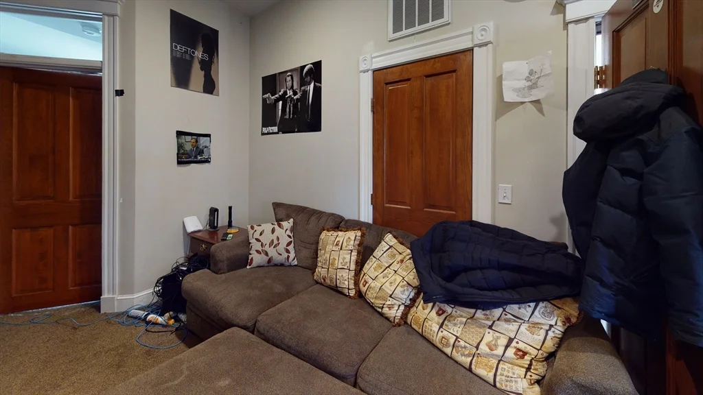 3 bed, 1 bath apartment for rent at 1109 Boylston Unit 17, Fenway — photo 3 of 8