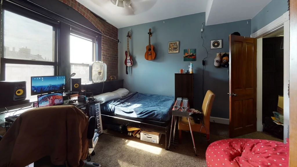 3 bed, 1 bath apartment for rent at 1109 Boylston Unit 17, Fenway — photo 4 of 8