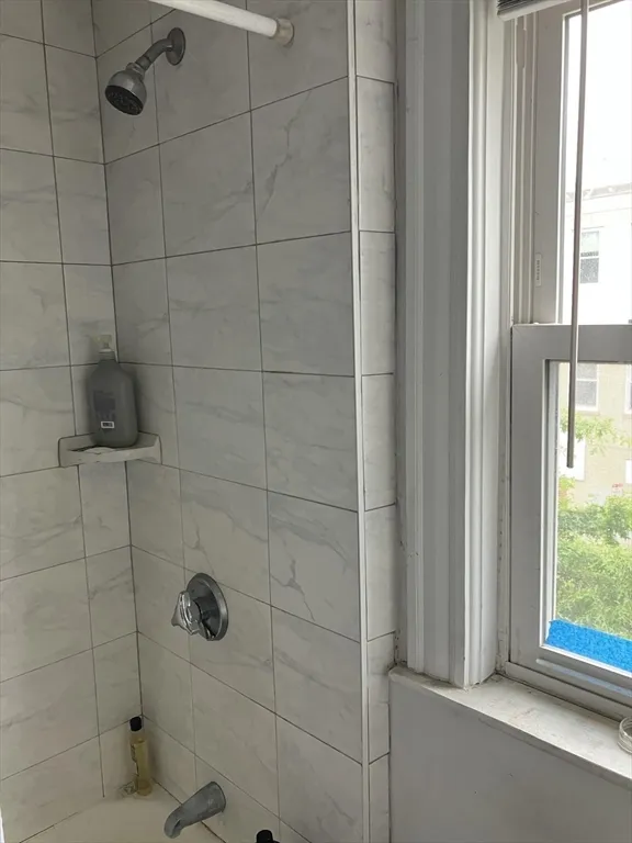 1 bed, 1 bath apartment for rent at 1109 Broadway Unit 3, Teele Square — photo 5 of 12