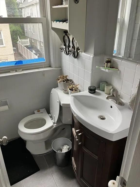 1 bed, 1 bath apartment for rent at 1109 Broadway Unit 3, Teele Square — photo 6 of 12