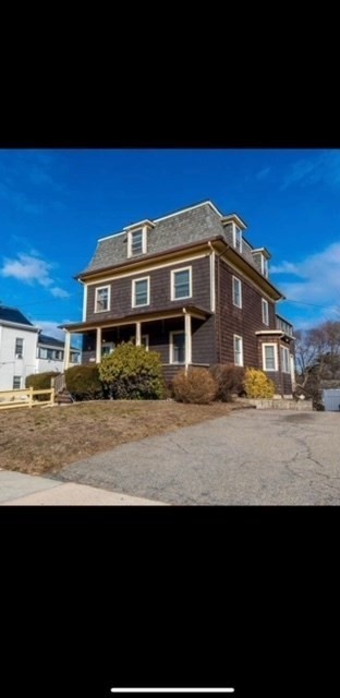3 bed, 1 bath apartment for rent at 111 Arlington Unit 1, Hyde Park — photo 1 of 5