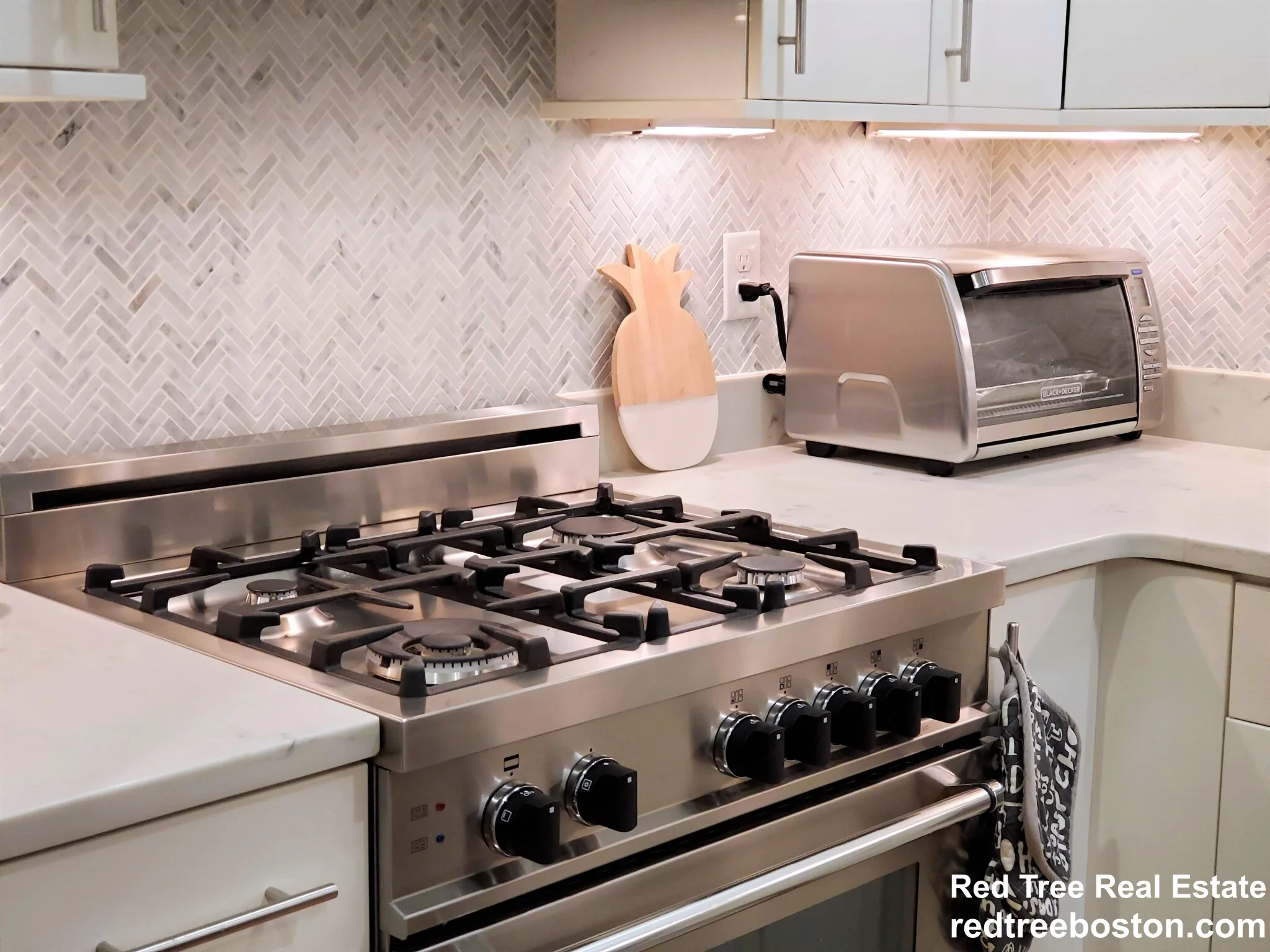 2 bed, 2 bath apartment for rent at 111 B St Unit 2, South Boston — photo 3 of 19