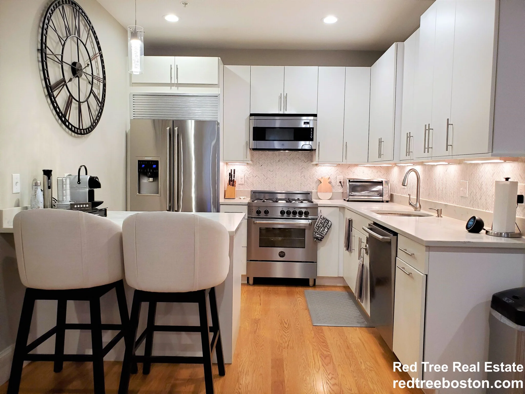 2 bed, 2 bath apartment for rent at 111 B St Unit 2, South Boston