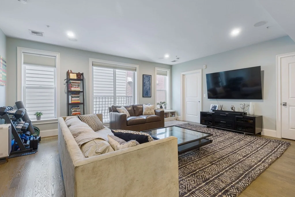 2 bed, 2 bath apartment for rent at 111 B St Unit 5, South Boston — photo 4 of 16