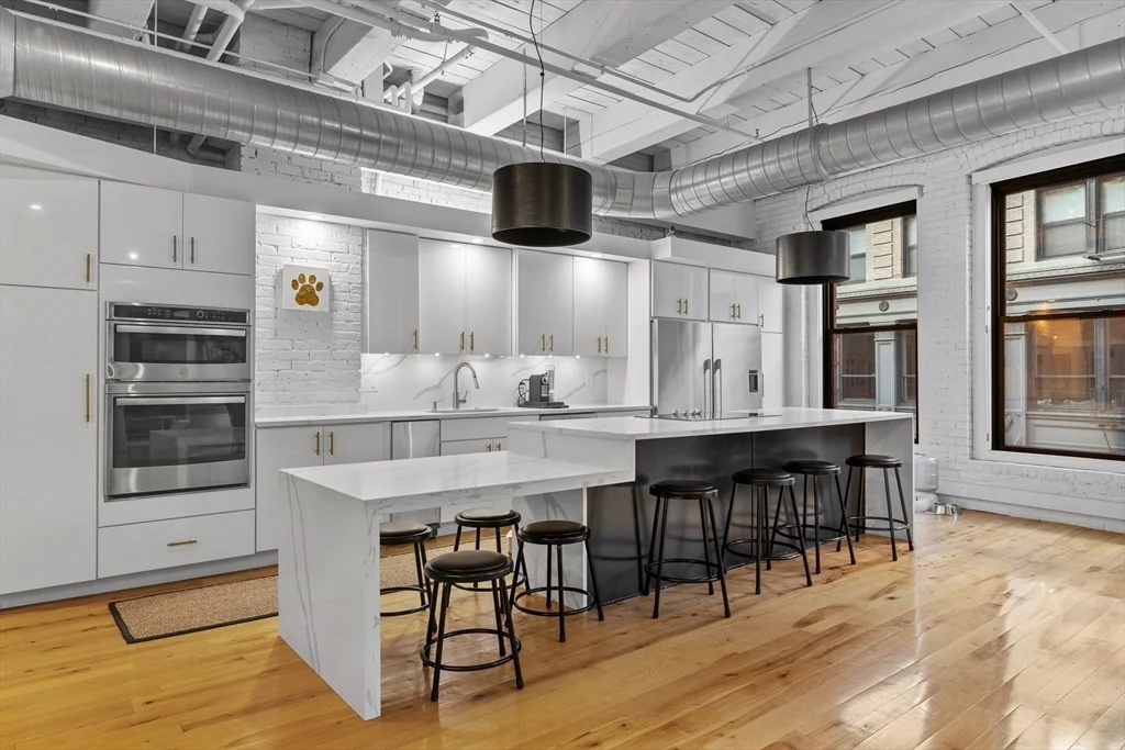 4 bed, 4+ bath apartment for rent at 111 Beach St Unit 2H, Leather District — photo 1 of 20
