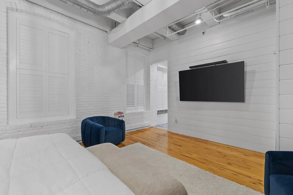 4 bed, 4+ bath apartment for rent at 111 Beach St Unit 2H, Leather District — photo 9 of 20