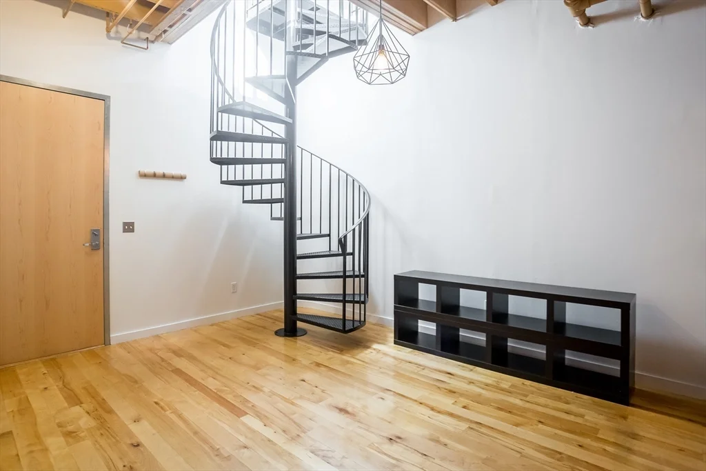 1 bed, 1 bath apartment for rent at 111 Beach St Unit 5C, Leather District — photo 13 of 17