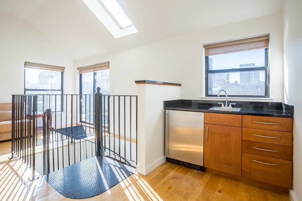 1 bed, 1 bath apartment for rent at 111 Beach St Unit 5C, Leather District — photo 15 of 17