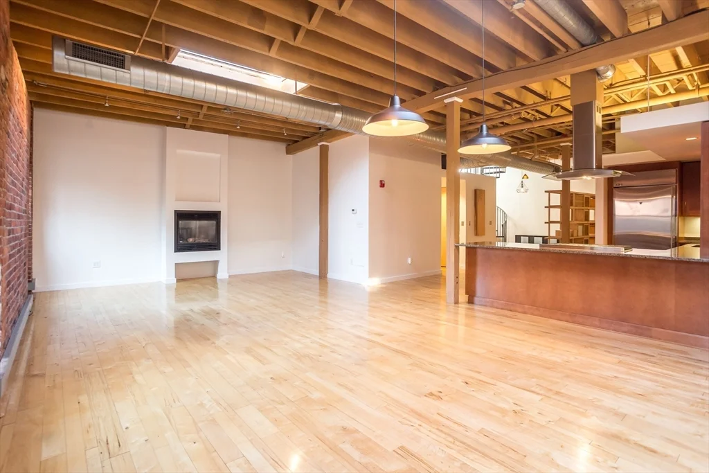 1 bed, 1 bath apartment for rent at 111 Beach St Unit 5C, Leather District — photo 7 of 17