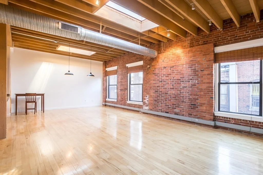 1 bed, 1 bath apartment for rent at 111 Beach St Unit 5C, Leather District — photo 8 of 17