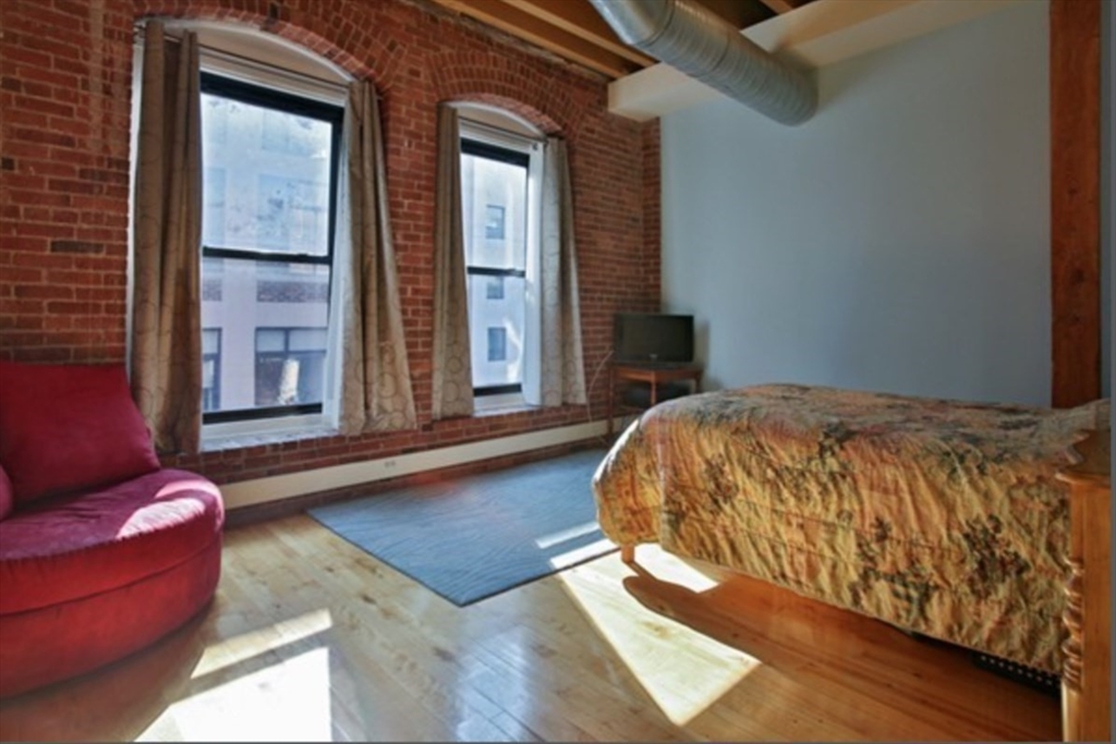 3 bed, 2 bath apartment for rent at 111 Beach Unit 4E, Leather District — photo 6 of 17