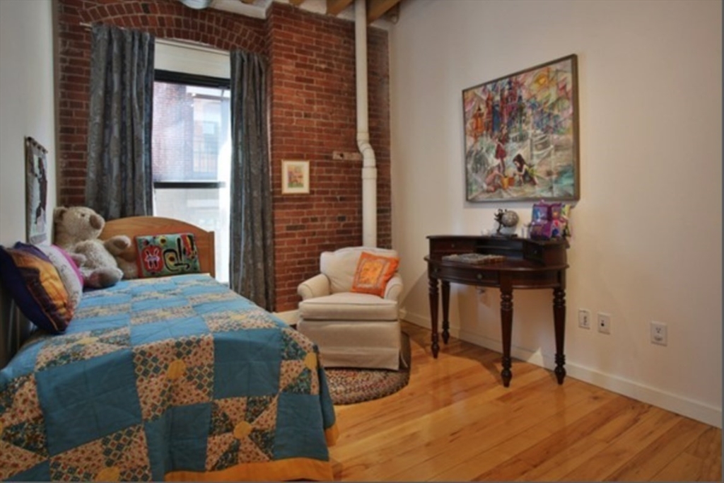 3 bed, 2 bath apartment for rent at 111 Beach Unit 4E, Leather District — photo 5 of 17