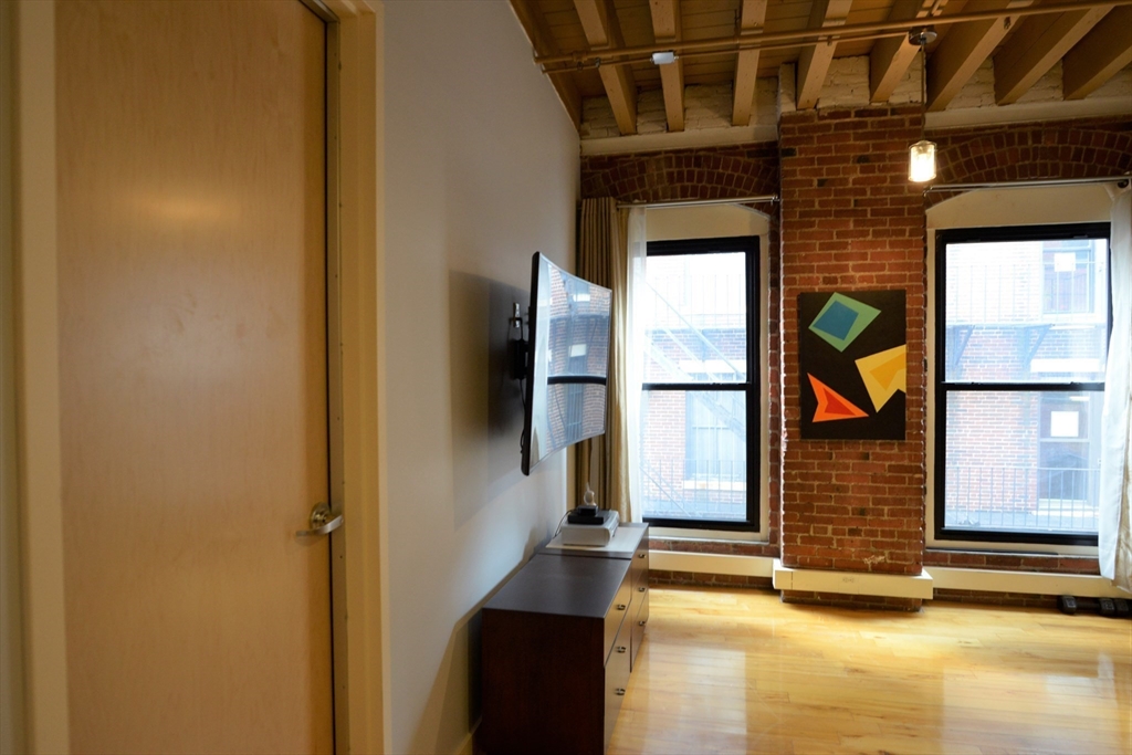 3 bed, 2 bath apartment for rent at 111 Beach Unit 4E, Leather District — photo 10 of 17
