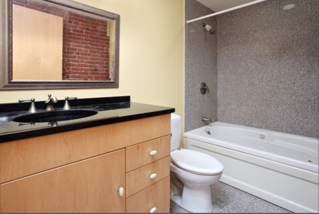 3 bed, 2 bath apartment for rent at 111 Beach Unit 4E, Leather District — photo 7 of 17