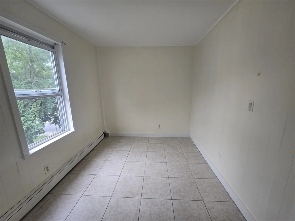 2 bed, 1 bath apartment for rent at 111 Brookline St Unit 2, Lynn — photo 5 of 15