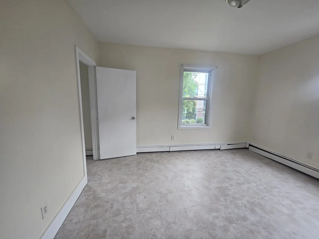 2 bed, 1 bath apartment for rent at 111 Brookline St Unit 2, Lynn — photo 3 of 15