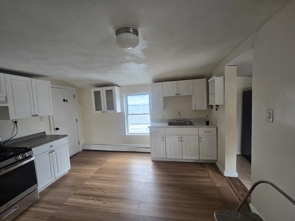 2 bed, 1 bath apartment for rent at 111 Brookline St Unit 3, Lynn — photo 3 of 14