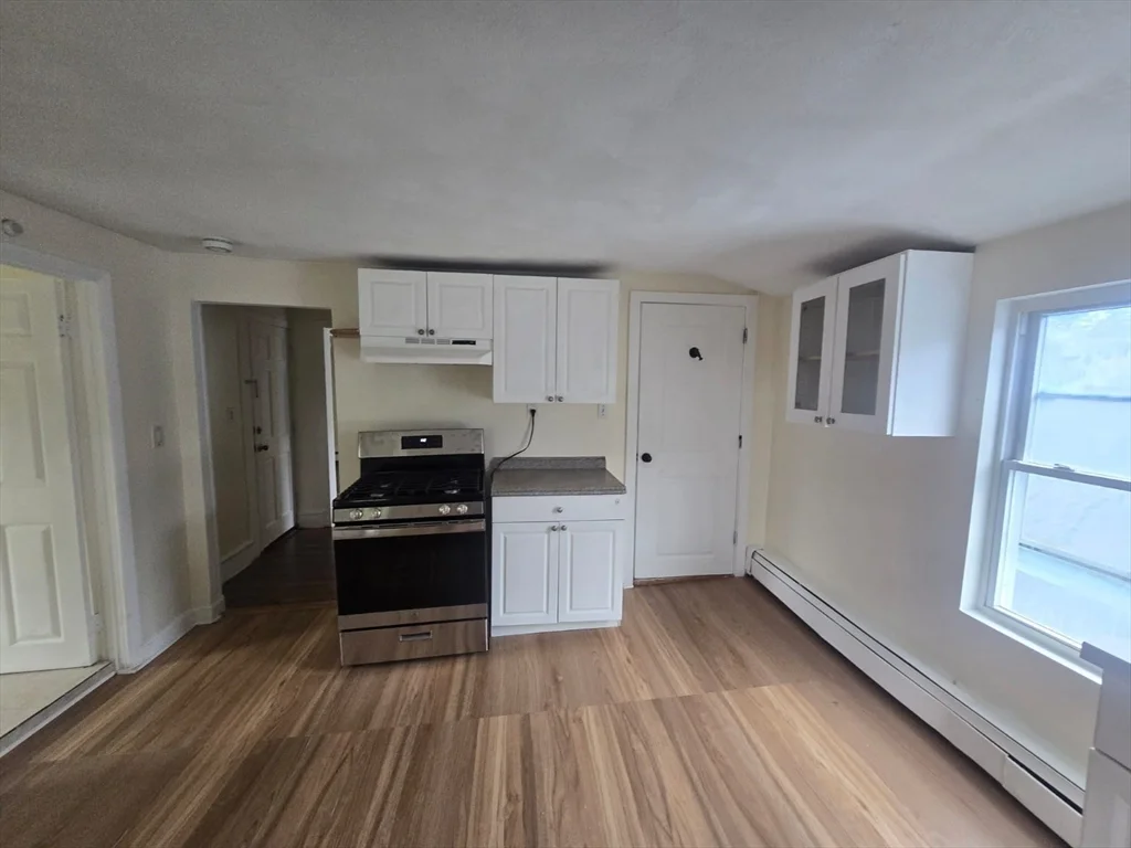 2 bed, 1 bath apartment for rent at 111 Brookline St Unit 3, Lynn — photo 1 of 14