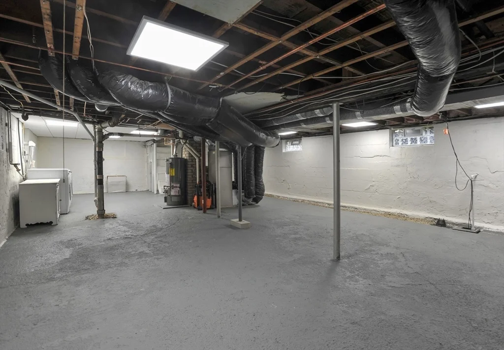 3 bed, 2 bath apartment for rent at 111 Darrow St Unit 0, Quincy — photo 23 of 28