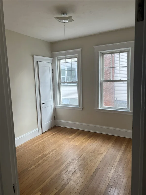 2 bed, 1 bath apartment for rent at 111 E Elm Ave Unit 1, Quincy — photo 14 of 24