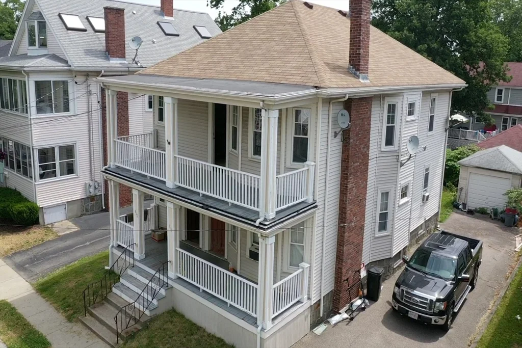 2 bed, 1 bath apartment for rent at 111 E Elm Ave Unit 1, Quincy — photo 1 of 24