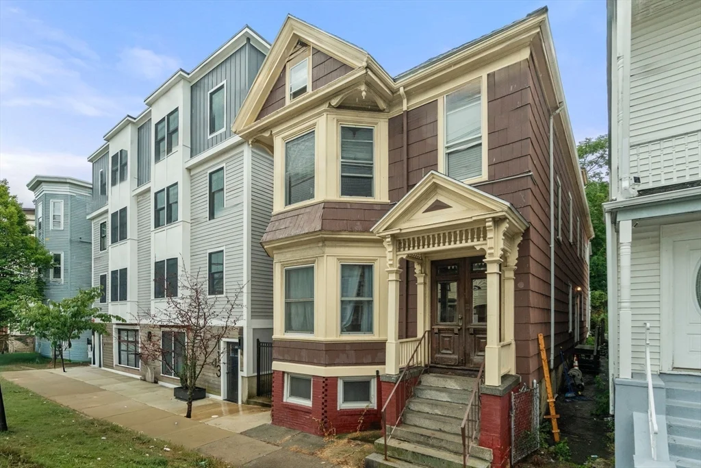 4 bed, 1 bath apartment for rent at 111 Falcon Unit 2, East Boston — photo 21 of 22