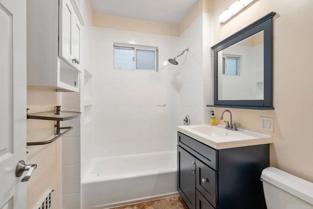 4 bed, 1 bath apartment for rent at 111 Falcon Unit 2, East Boston — photo 13 of 22