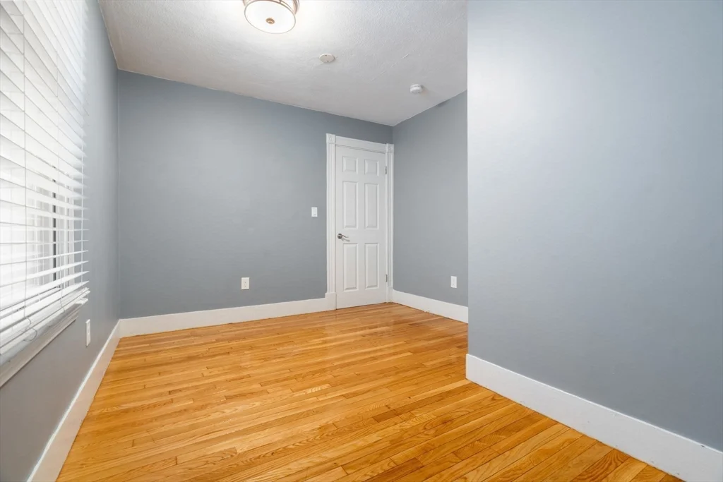 4 bed, 1 bath apartment for rent at 111 Falcon Unit 2, East Boston — photo 14 of 22