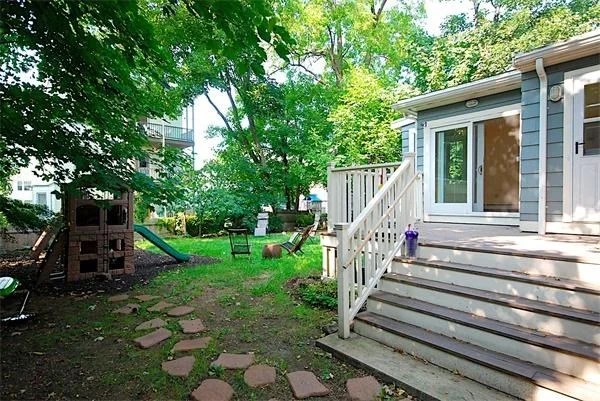 4 bed, 4+ bath apartment for rent at 111 Fayerweather St, West Cambridge — photo 18 of 19