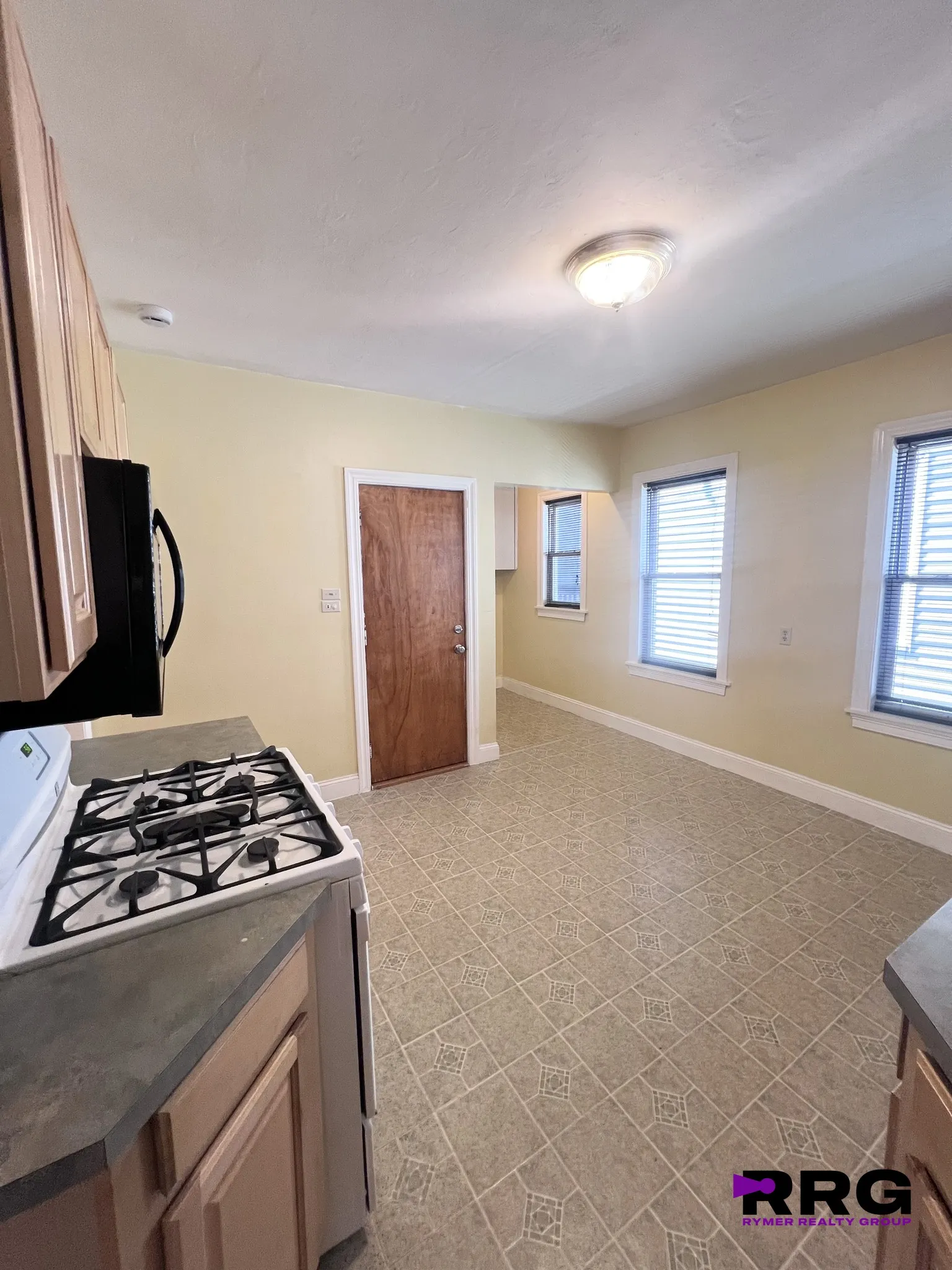 3 bed, 1 bath apartment for rent at 111 Florida St Unit 2, Dorchester — photo 6 of 20