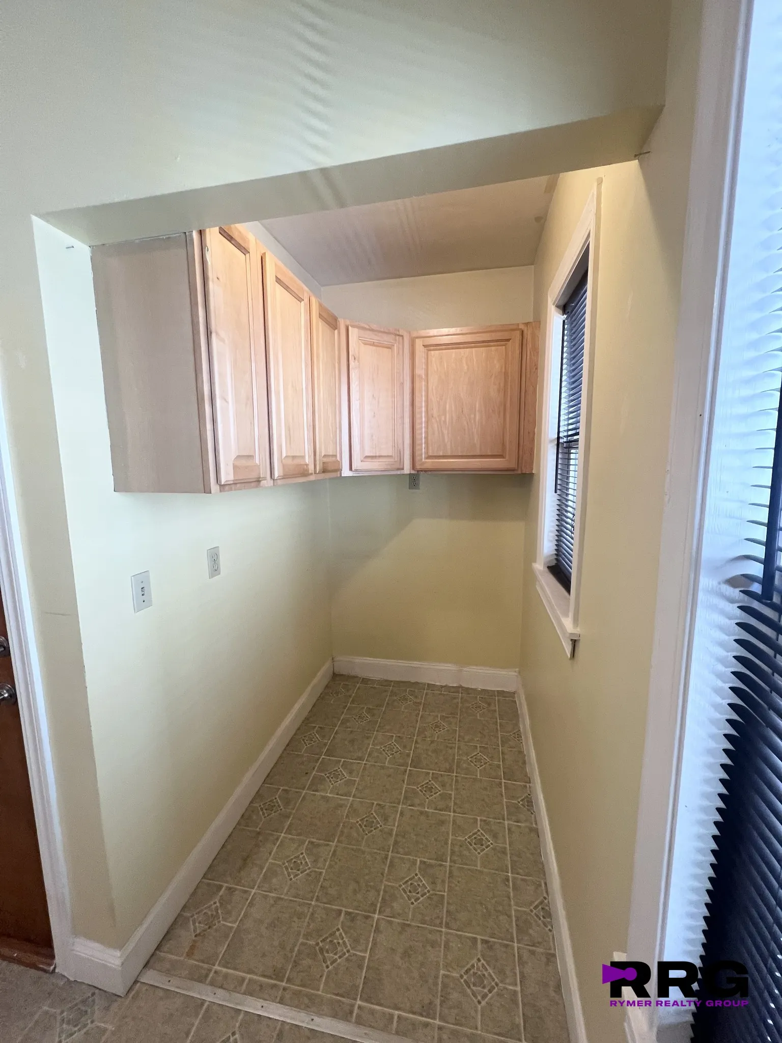 3 bed, 1 bath apartment for rent at 111 Florida St Unit 2, Dorchester — photo 8 of 20