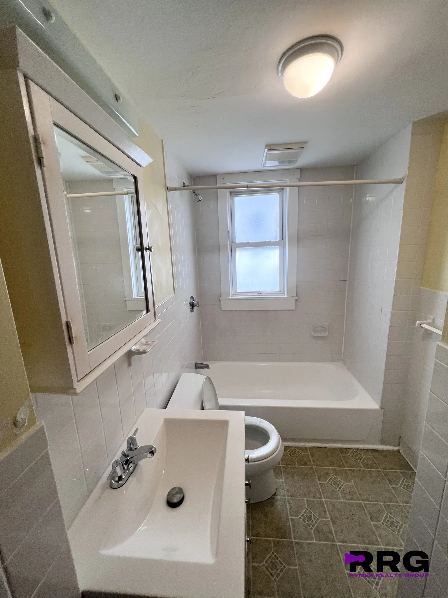 3 bed, 1 bath apartment for rent at 111 Florida St Unit 2, Dorchester — photo 5 of 20