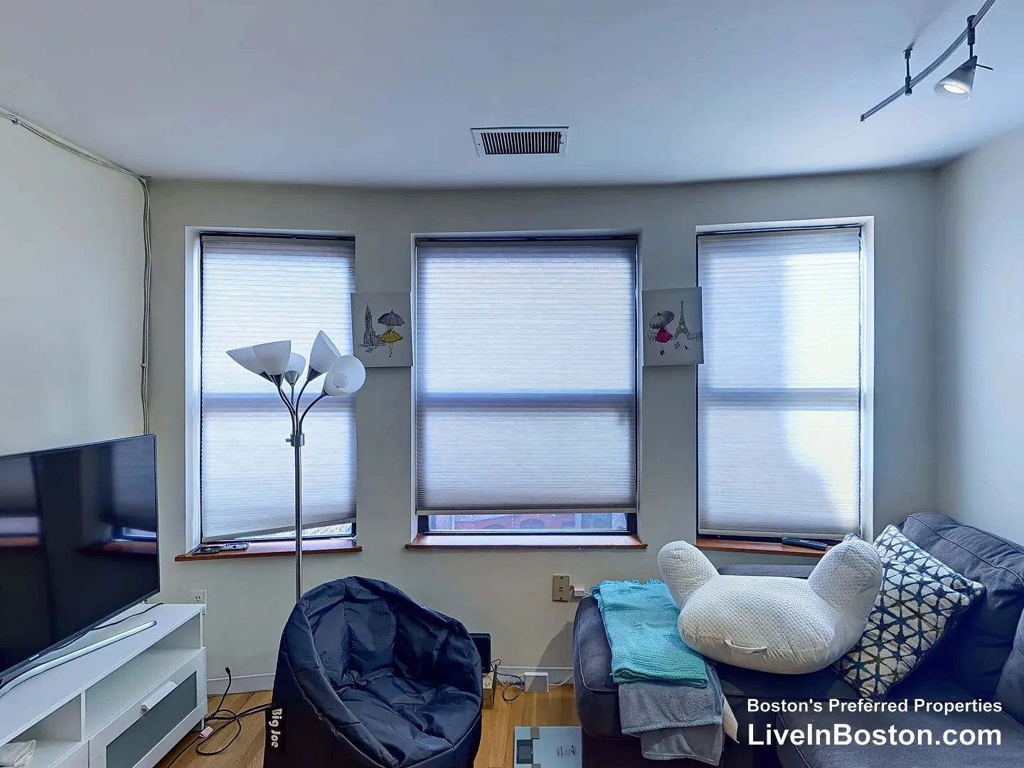 2 bed, 1 bath apartment for rent at 111 Gainsborough St Unit 205, Fenway — photo 5 of 14