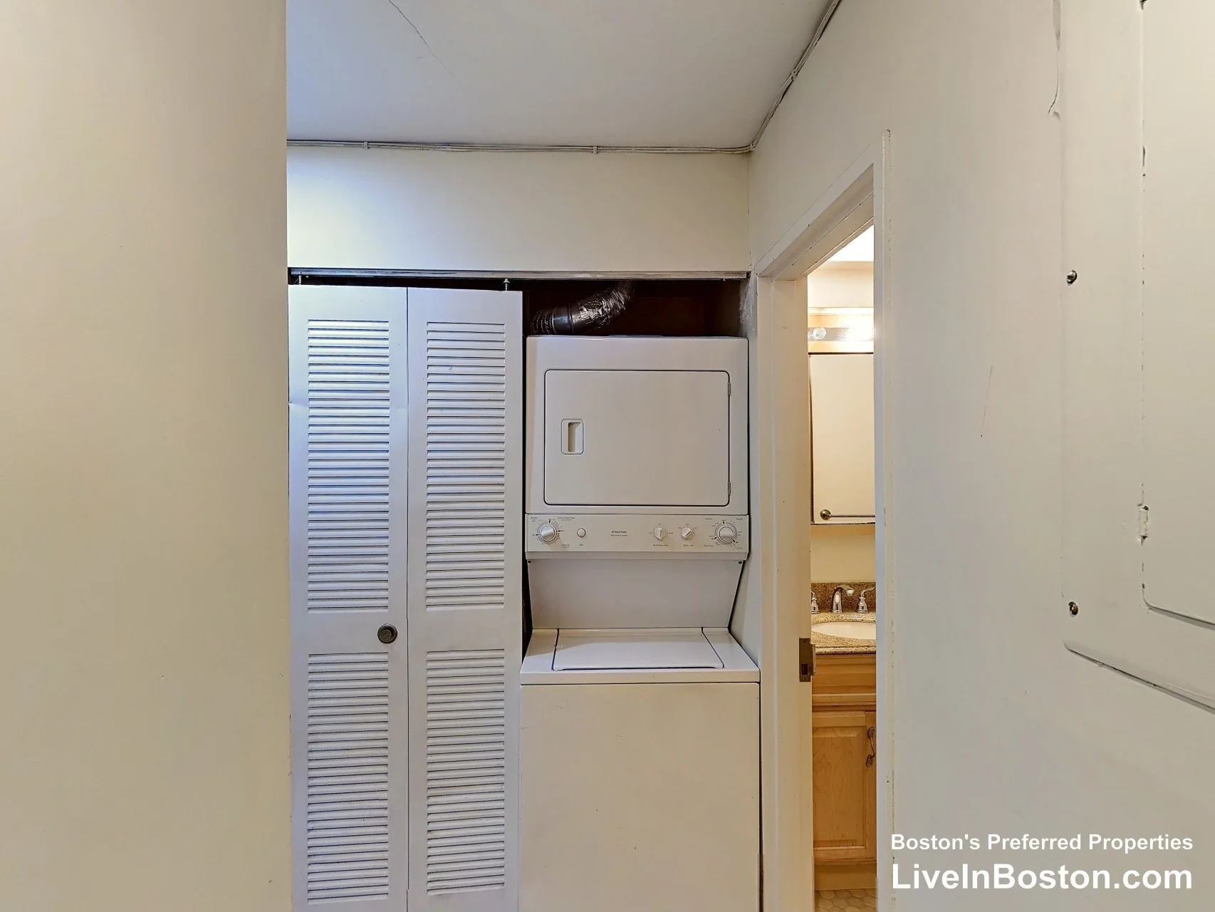 2 bed, 1 bath apartment for rent at 111 Gainsborough St Unit 205, Fenway — photo 12 of 14