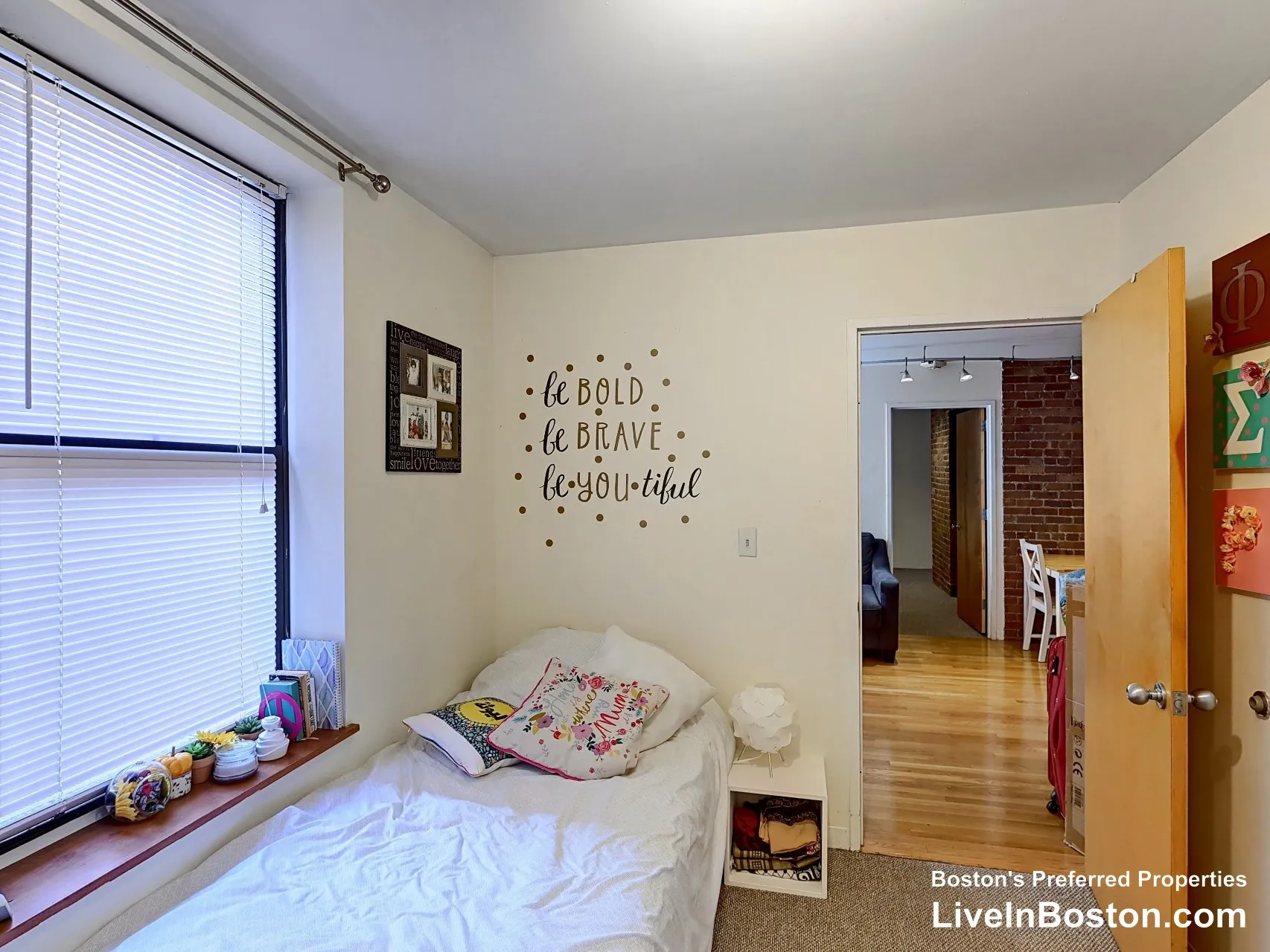2 bed, 1 bath apartment for rent at 111 Gainsborough St Unit 205, Fenway — photo 10 of 14