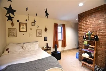 2 bed, 1 bath apartment for rent at 111 Gainsborough St Unit 5, Fenway — photo 8 of 17