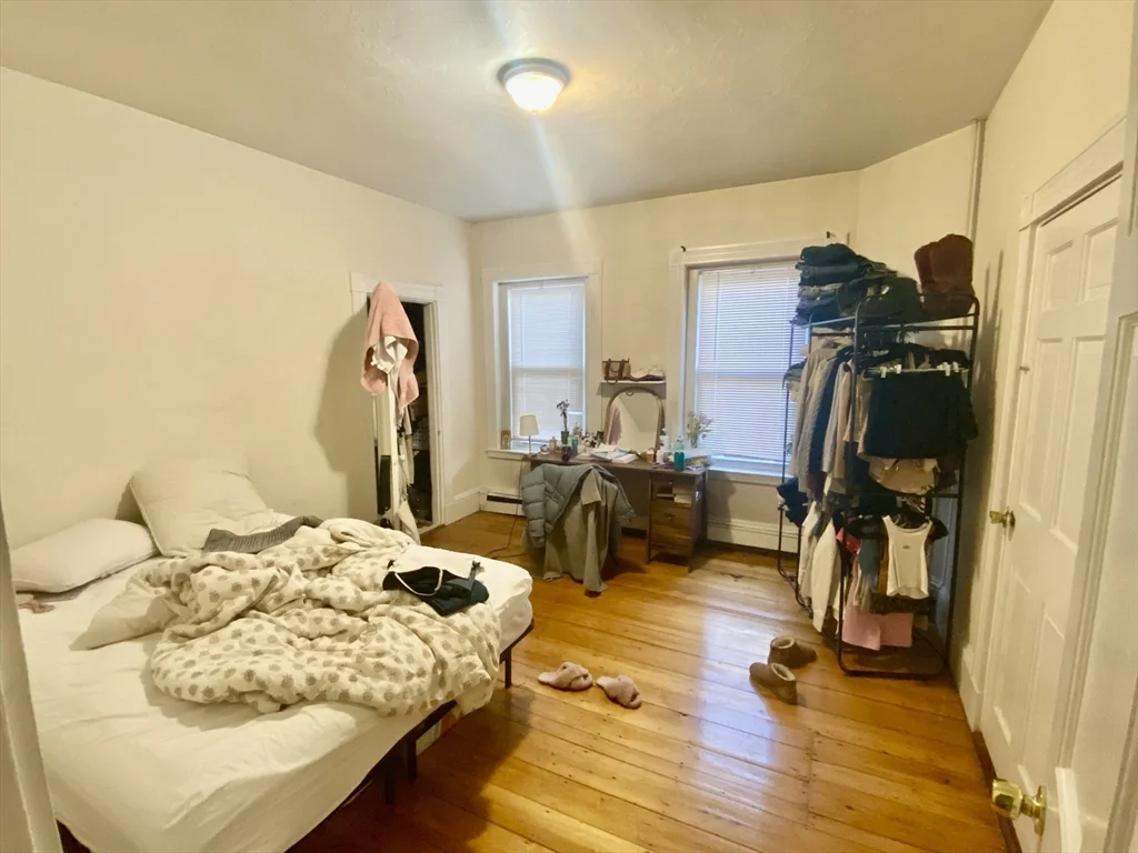 4 bed, 1 bath apartment for rent at 111 H St Unit 1, South Boston — photo 9 of 14