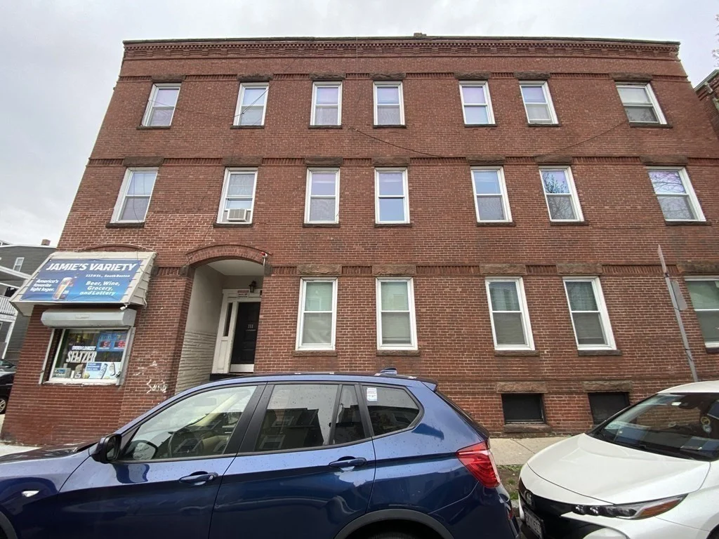4 bed, 1 bath apartment for rent at 111 H St Unit 2, South Boston — photo 19 of 20