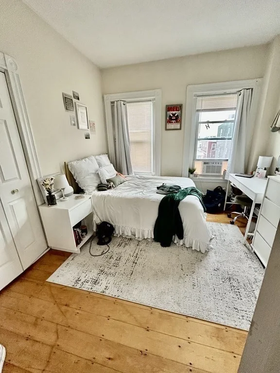 4 bed, 1 bath apartment for rent at 111 H St Unit 2, South Boston — photo 8 of 20