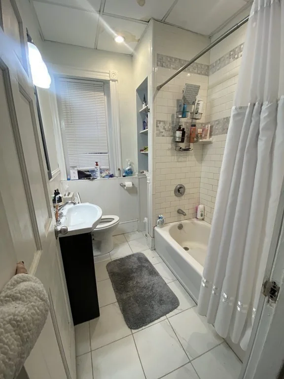 4 bed, 1 bath apartment for rent at 111 H St Unit 2, South Boston — photo 16 of 20