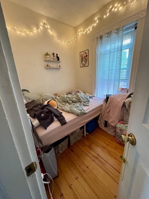 4 bed, 1 bath apartment for rent at 111 H St Unit 4, South Boston — photo 16 of 16