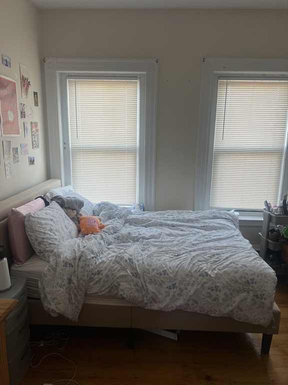 4 bed, 1 bath apartment for rent at 111 H St Unit 4, South Boston — photo 10 of 16