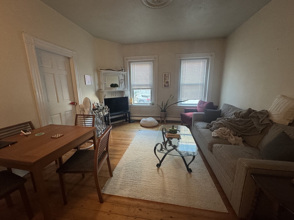 4 bed, 1 bath apartment for rent at 111 H St Unit 5, South Boston — photo 1 of 15
